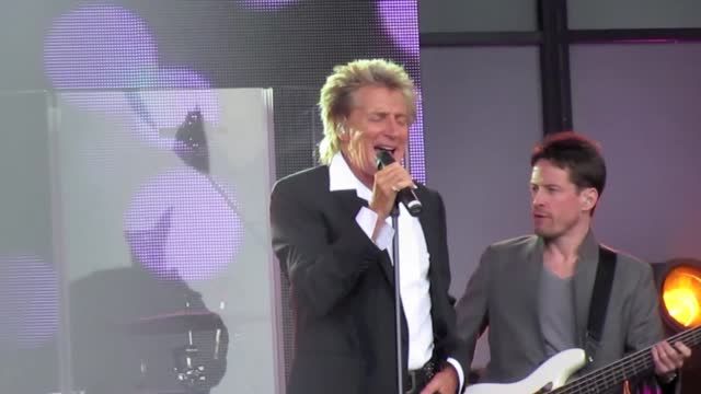 Rod_Stewart_Upset_He_Hasn_t_Been_Knighted.jpg